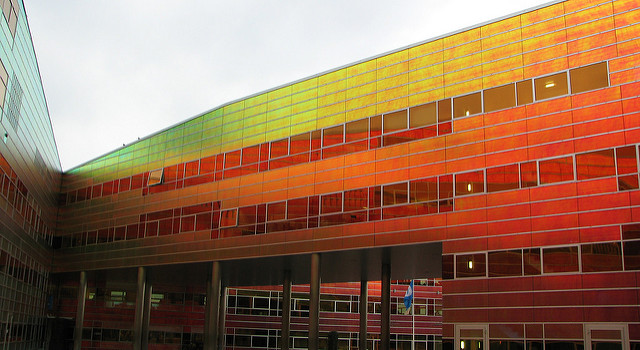 节能玻璃：先进色彩技术的又一属性